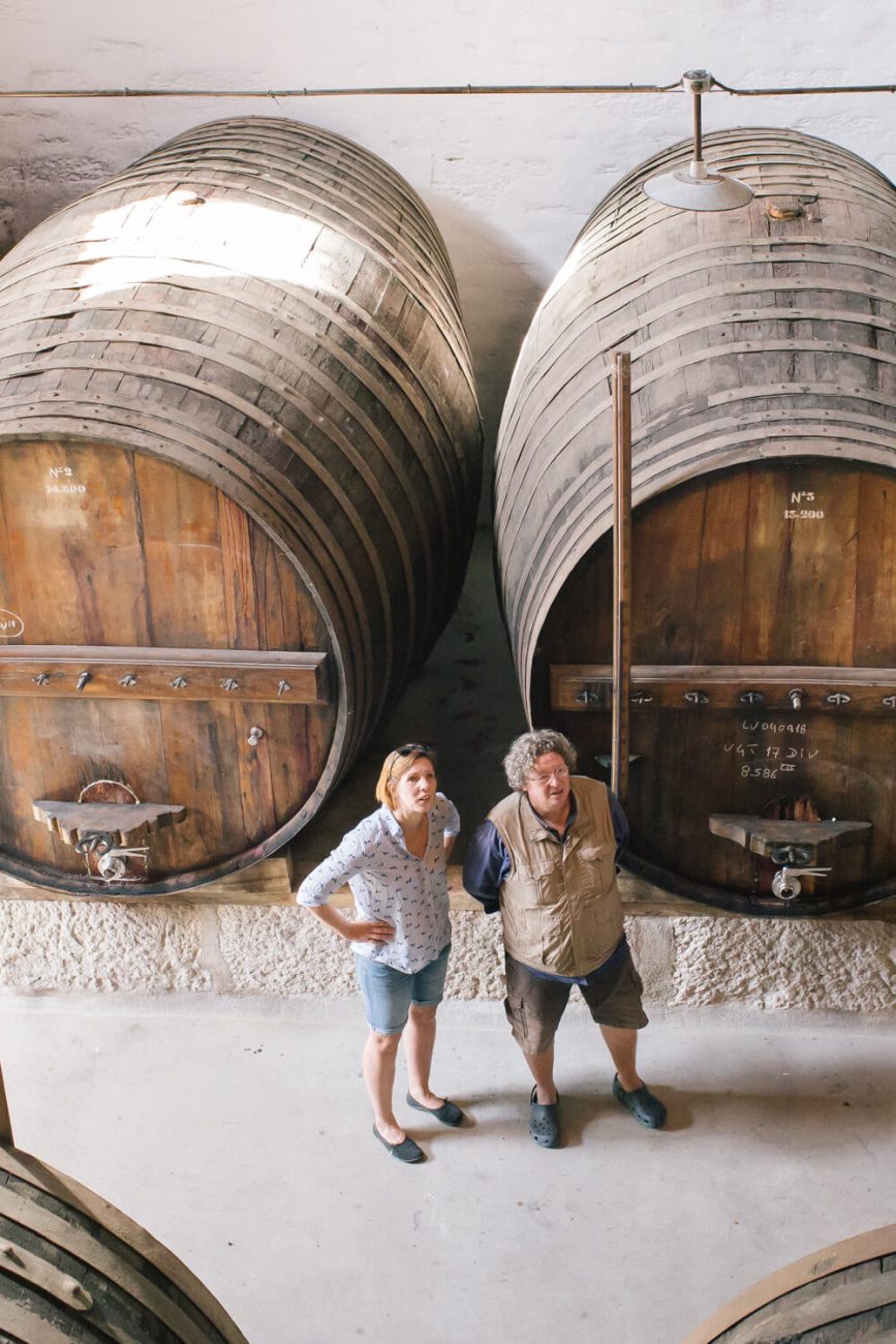 Kristin Rothe und Dirk Niepoort im Weinkeller in Vale de Mendiz im Douro-Tal