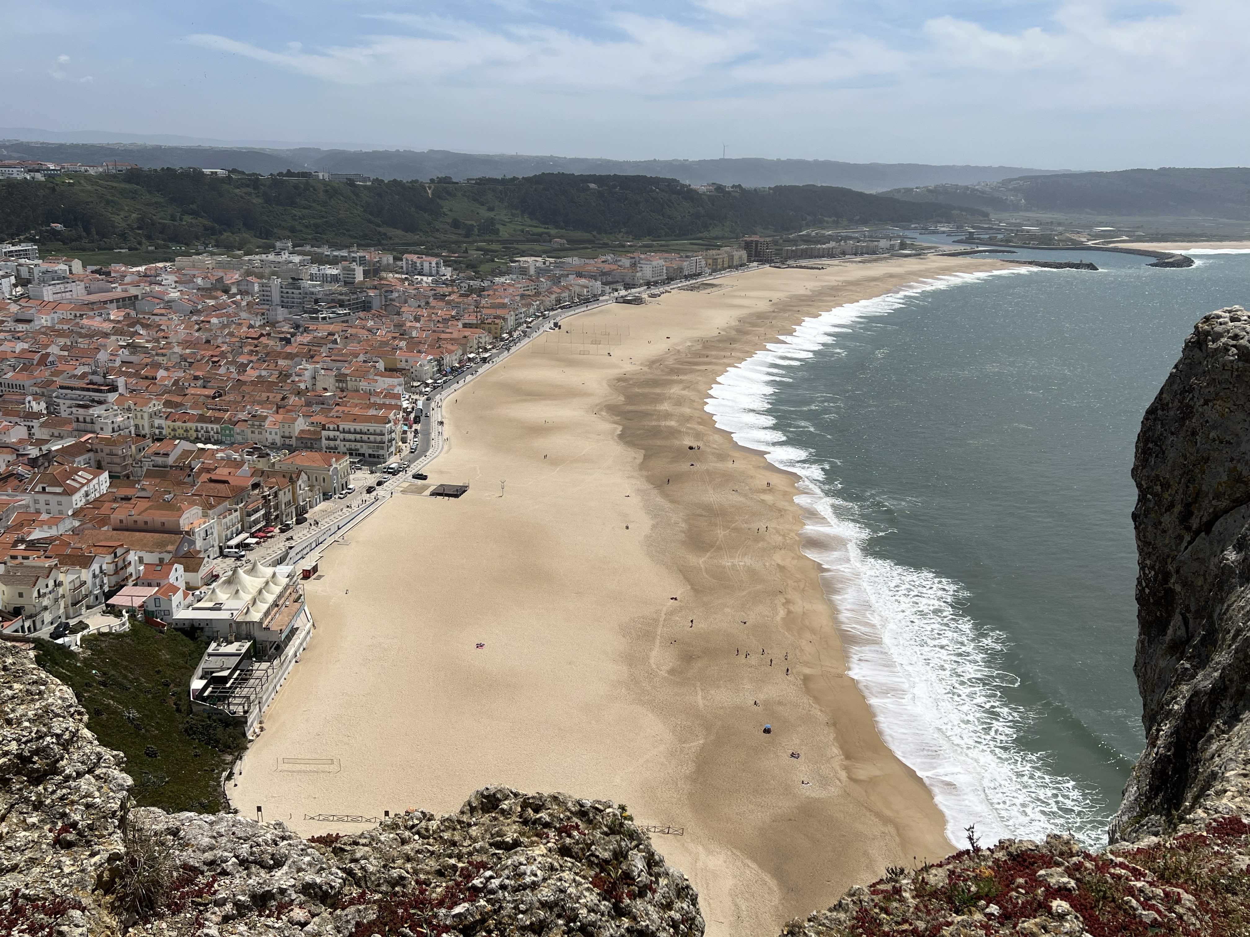 Nazaré in Portugal – Ein Paradies für Strandliebhaber, Kulturbegeisterte und Surfer